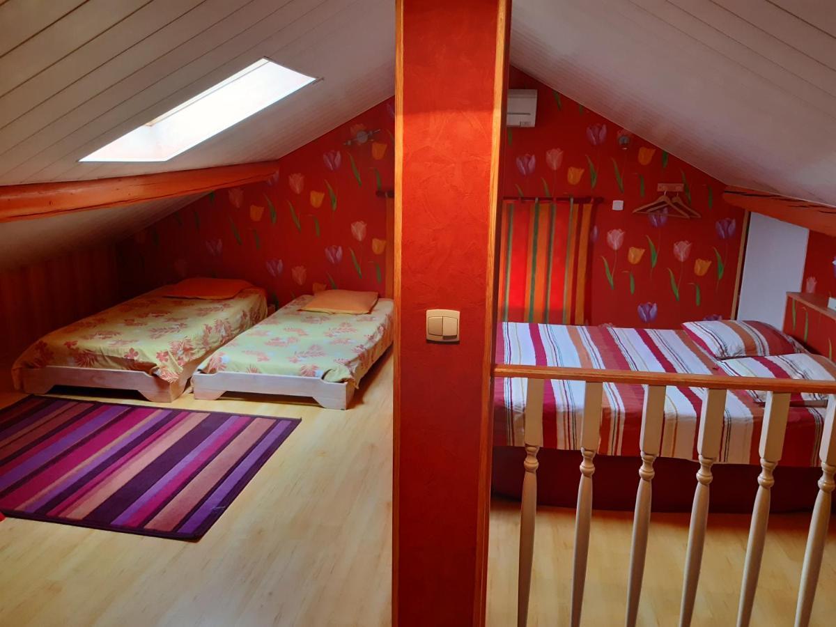 La Providence, Chambres D'Hotes Saint-Sernin-du-Plain Dış mekan fotoğraf