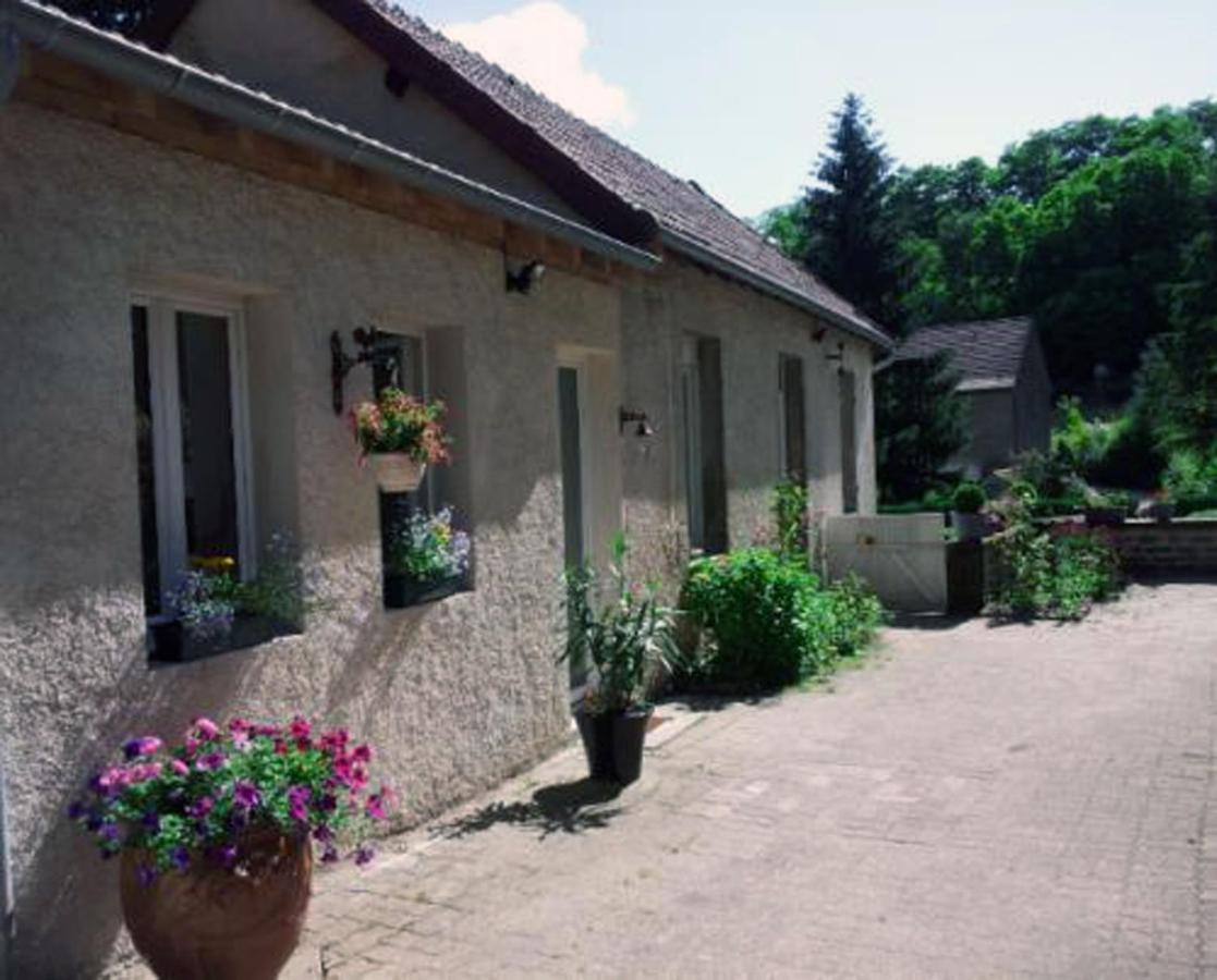 La Providence, Chambres D'Hotes Saint-Sernin-du-Plain Dış mekan fotoğraf