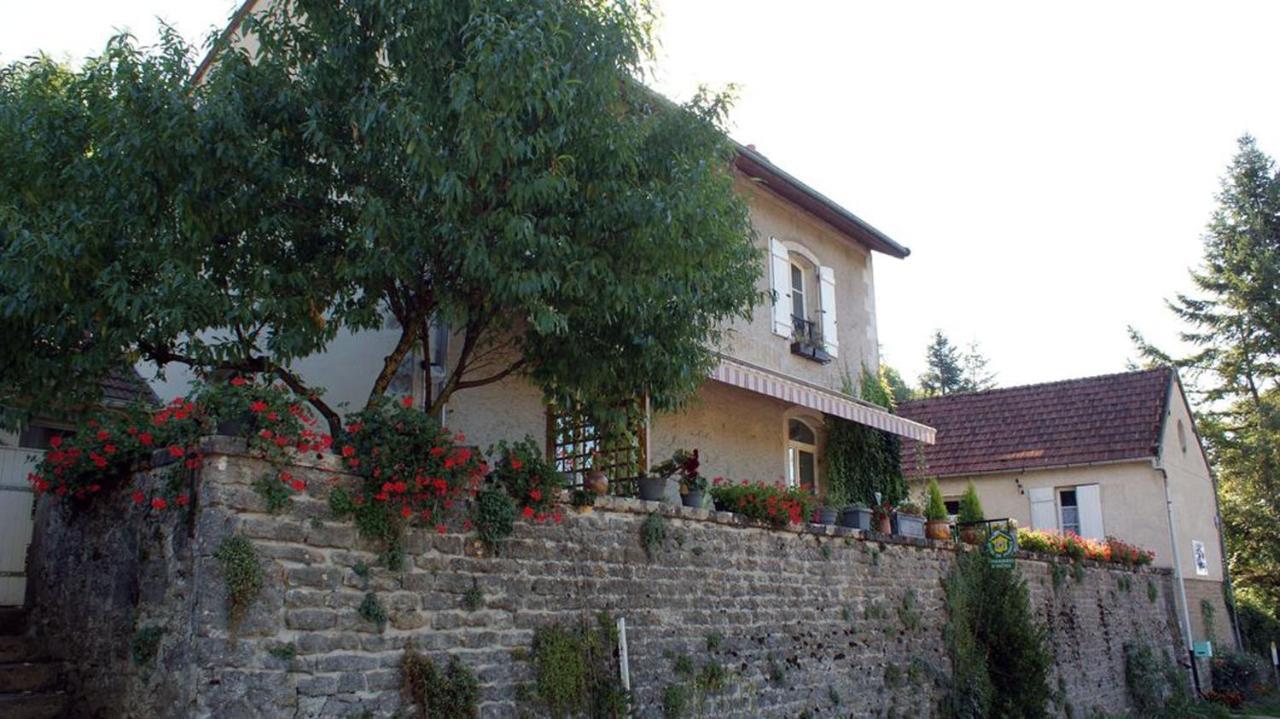 La Providence, Chambres D'Hotes Saint-Sernin-du-Plain Dış mekan fotoğraf